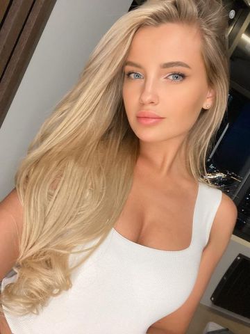 Полина